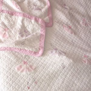 Girls Ballet Queen bed quilt and 2 pillow shams